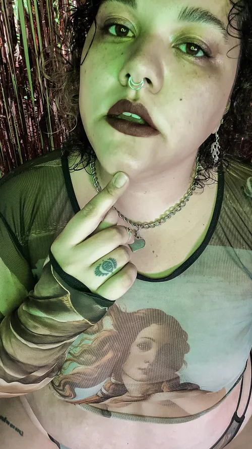 let me know if you think I'm pretty 🥺