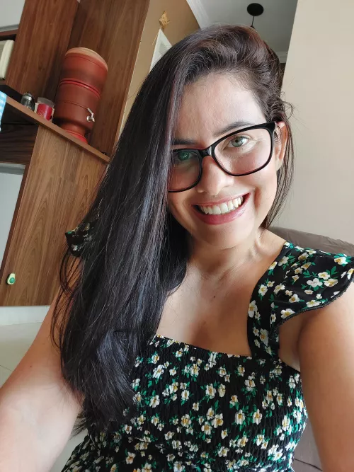 These glasses make me look like a student... 🤓🤩😻