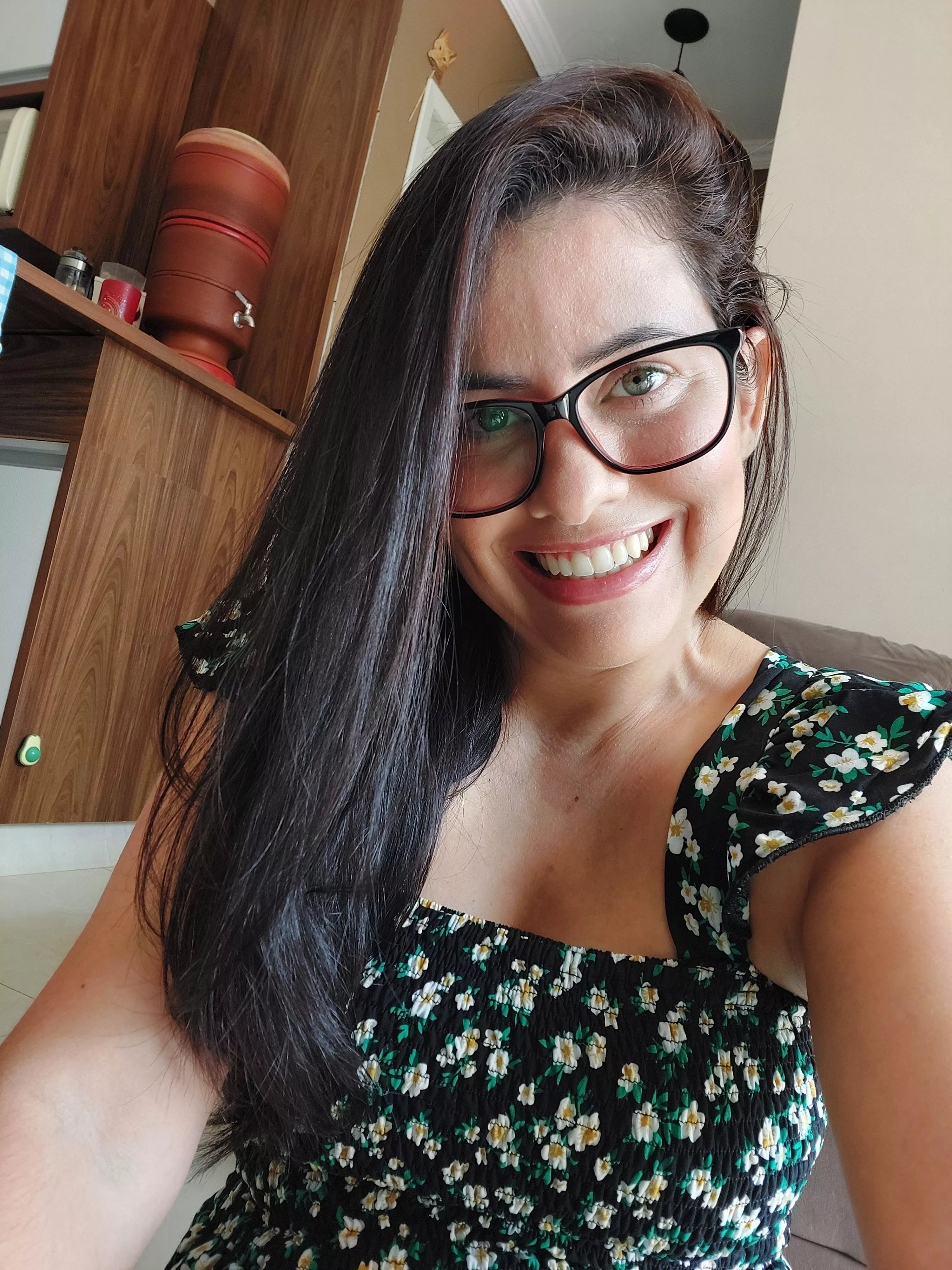 These glasses make me look like a student... 🤓🤩😻