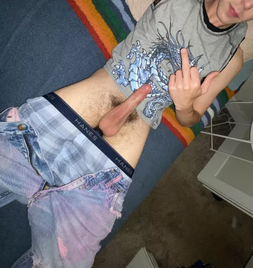 Twink top looking for subs to write my name on their ass and show off for me