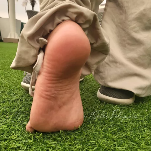 Waiting for someone to clean my dirty Asian 👣