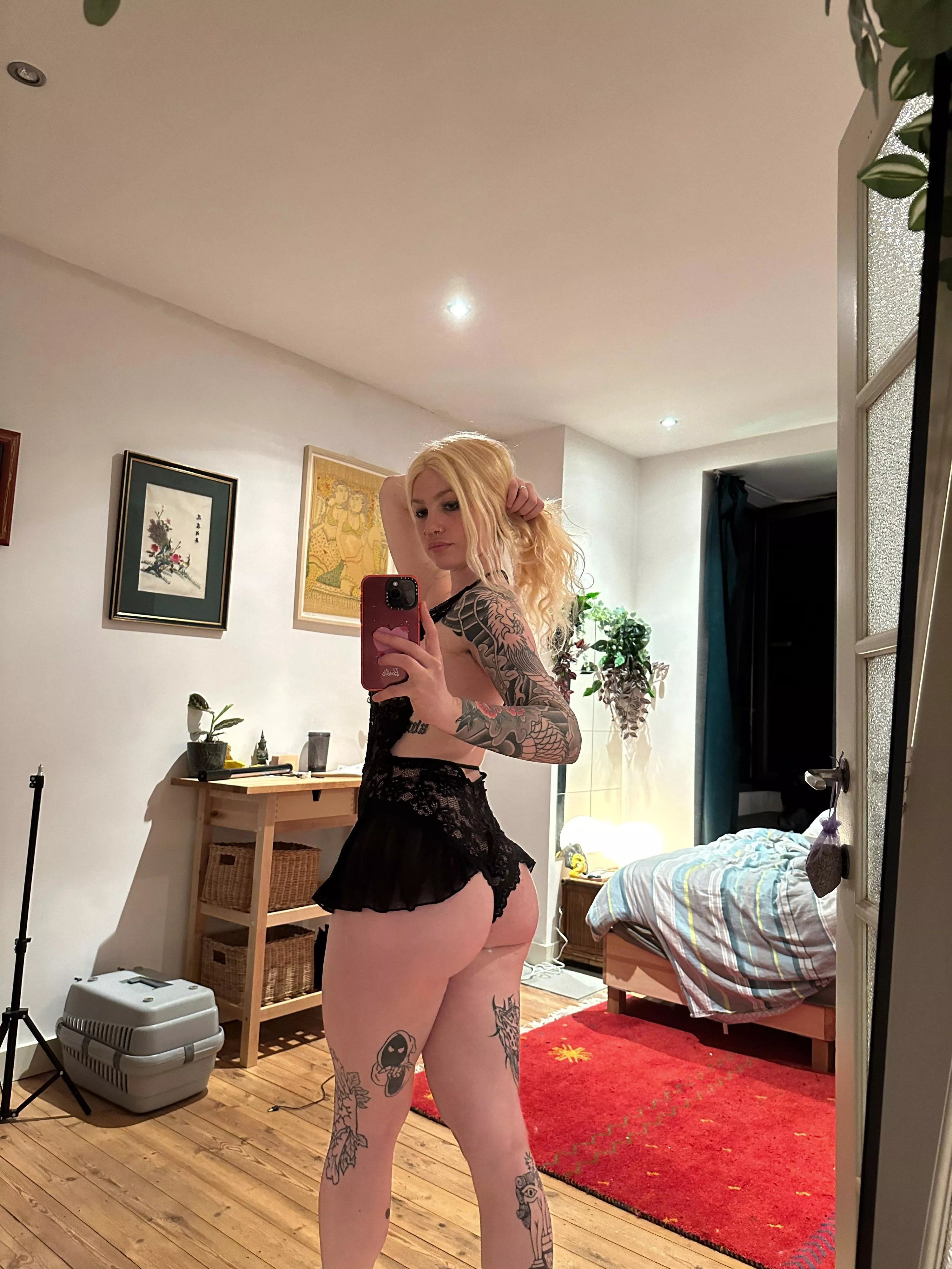 Warning ⚠️ these legs will crush your head