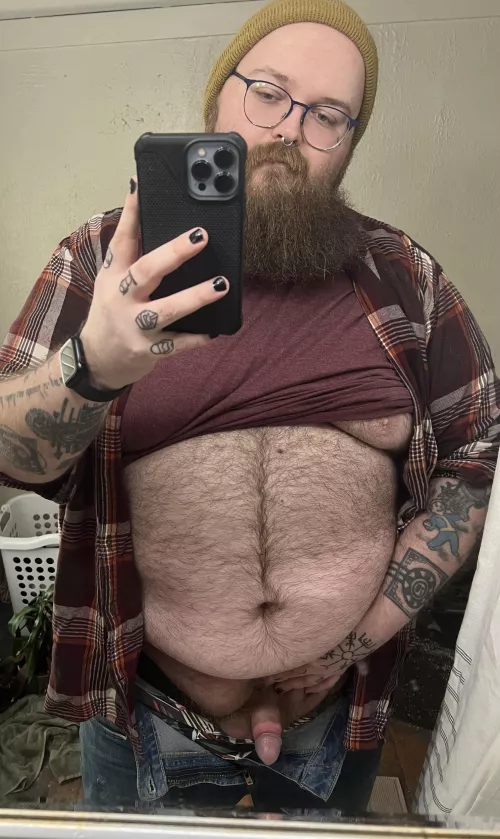 We decided to ✨paint our nails✨ today