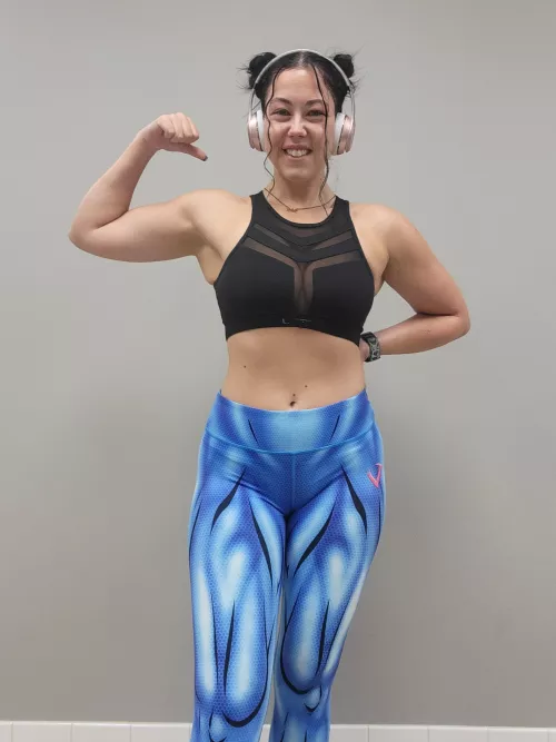 Wearing crop tops to the gym is my favorite