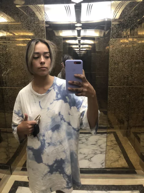 Went out looking like this lol ><