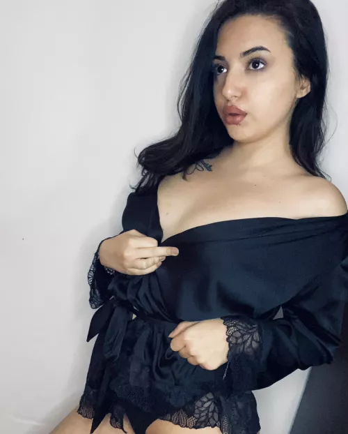 19F Legal and ready to get some older men into some real trouble