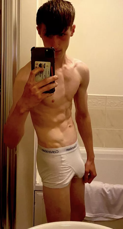 [20] love wearing CK