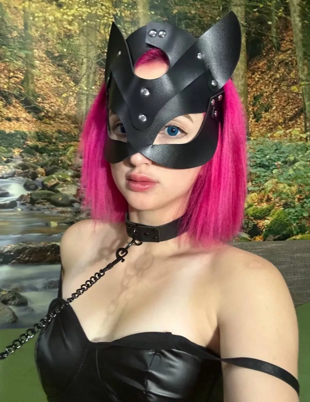 Can I bring my leach on our first date?[F]