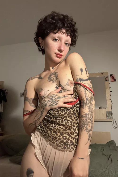 Come here and eat my boobs!!