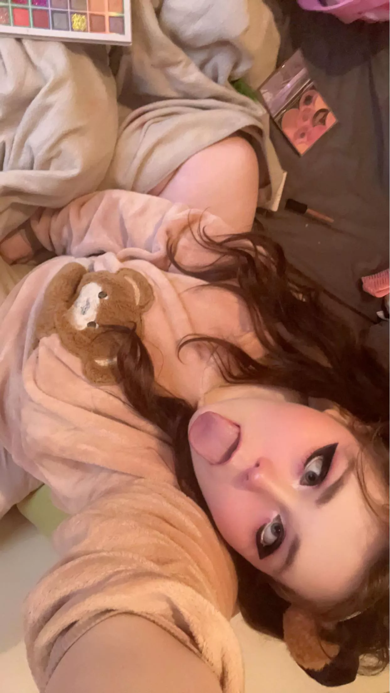 Cum give me a mouth full 🤤