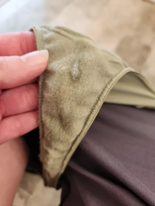 Cute lil teeny spot 😋 been cleaning all day so I'm also soaked in sweat 😅