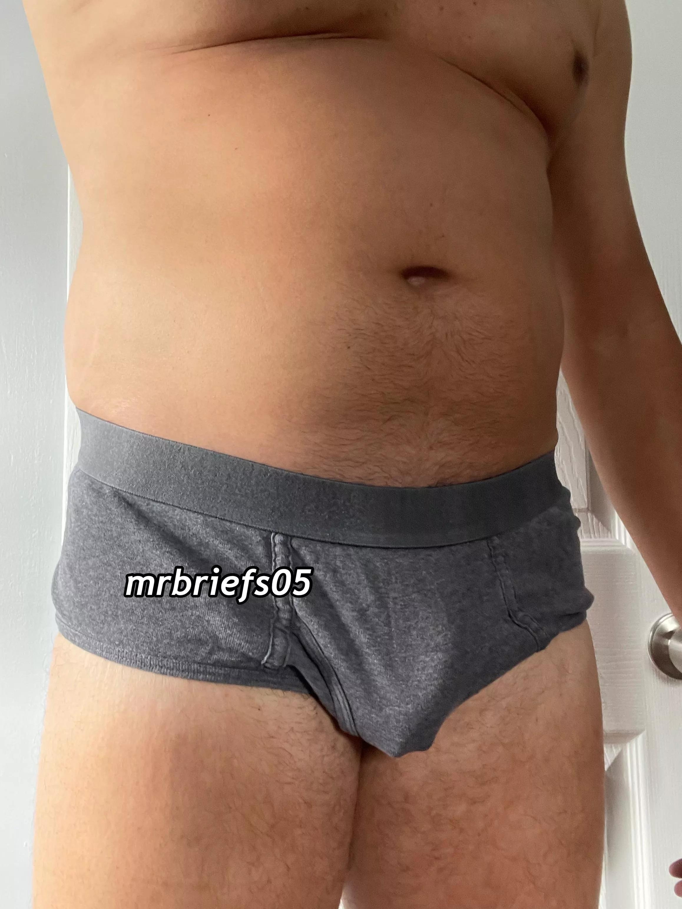 Happy Sunday…😘🩶 Age 46