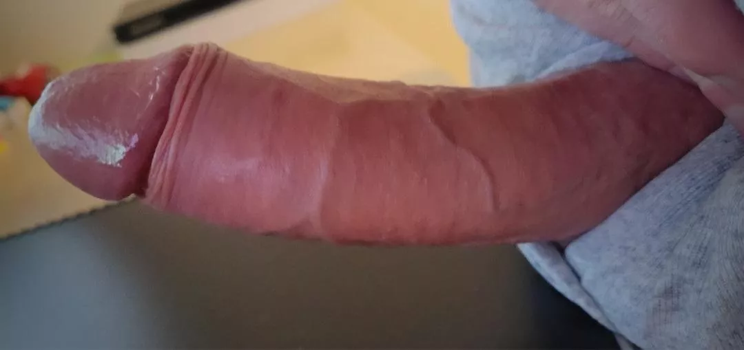 I get told I have a beautiful 8 inch BWC cock? But are you fucking it for a one night stand, the challenge to see if you can take it... or are you keeping it to breed on daily 😉