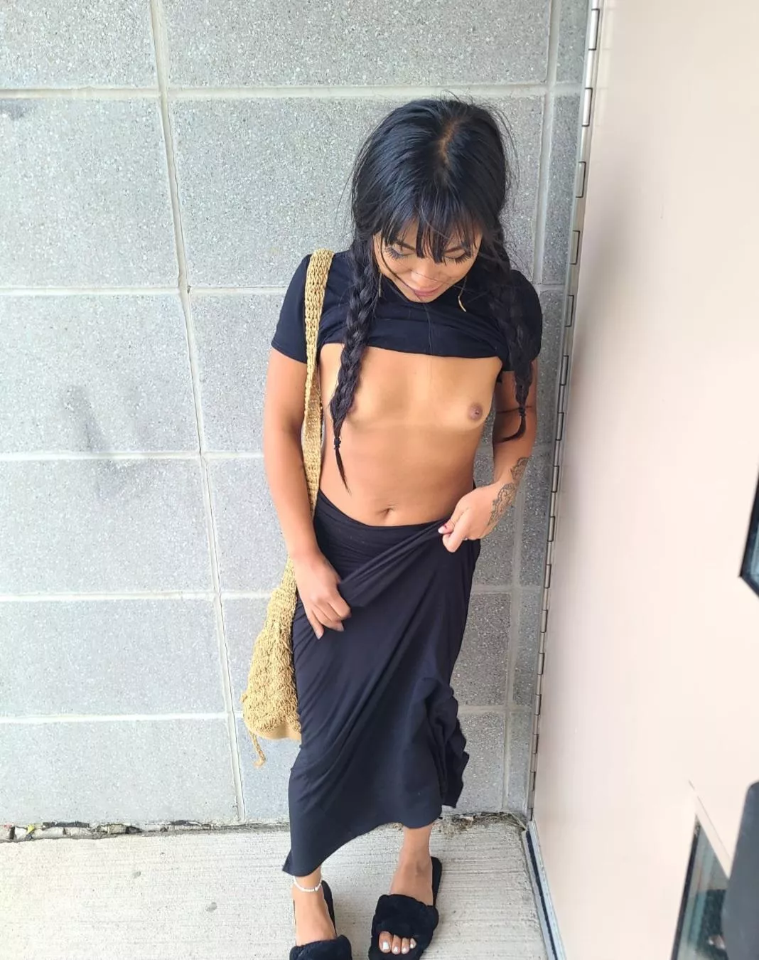 i wanna strip naked outside