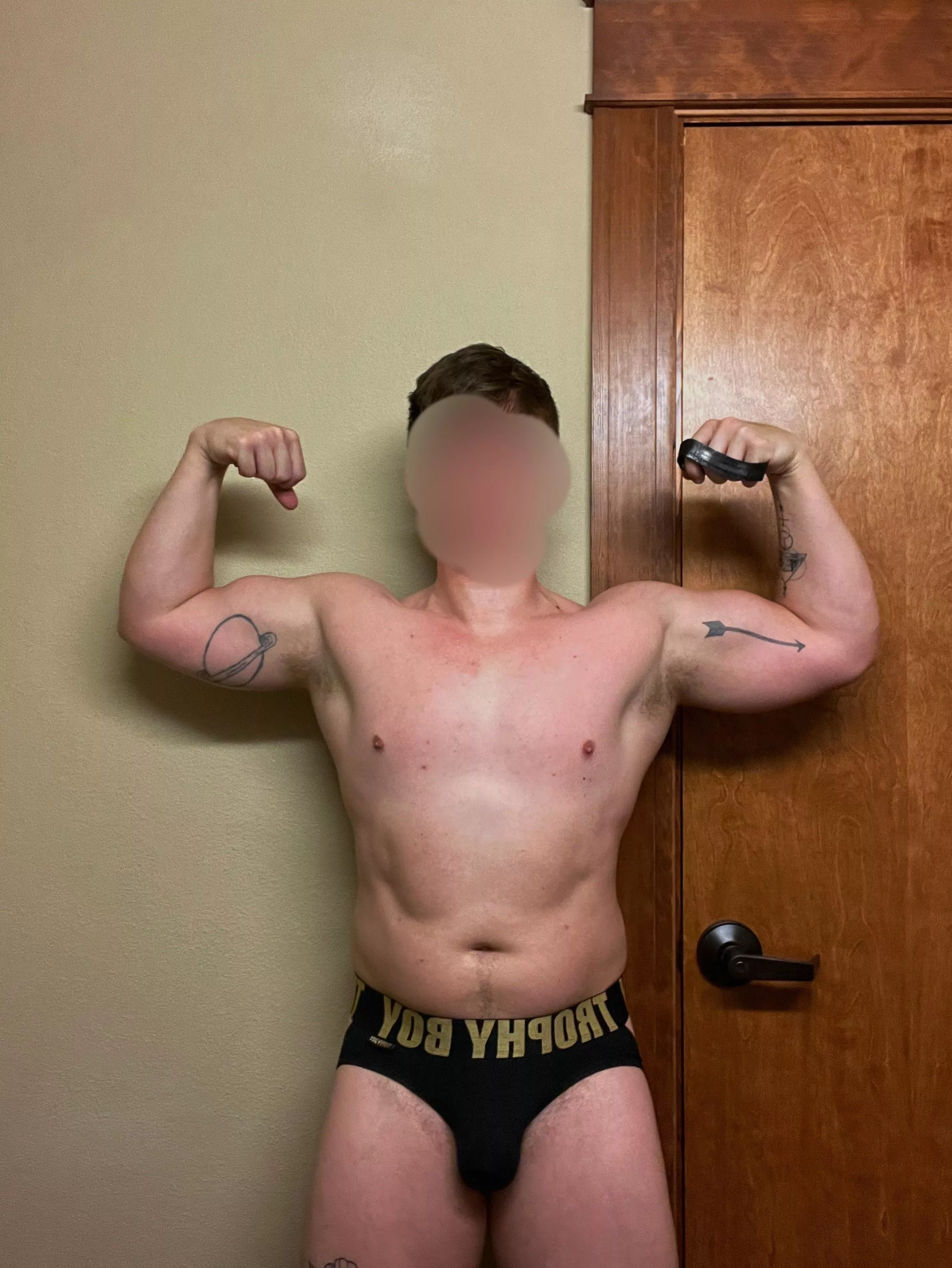 I’d you saw me posing in the gym would you stop and stare?