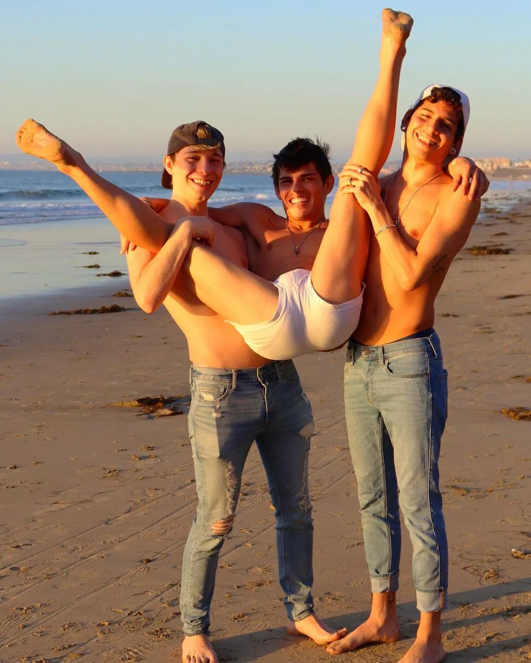 Just imagine if the middle guy wasn't wearing the shorts..