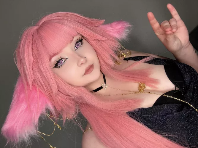 Morning. You look awfully drowsy, didn't you sleep well? Tsk-tsk, come on then, what is it? What mischief were you up to last night, hmm? Yae miko by Reiikochan 🩷