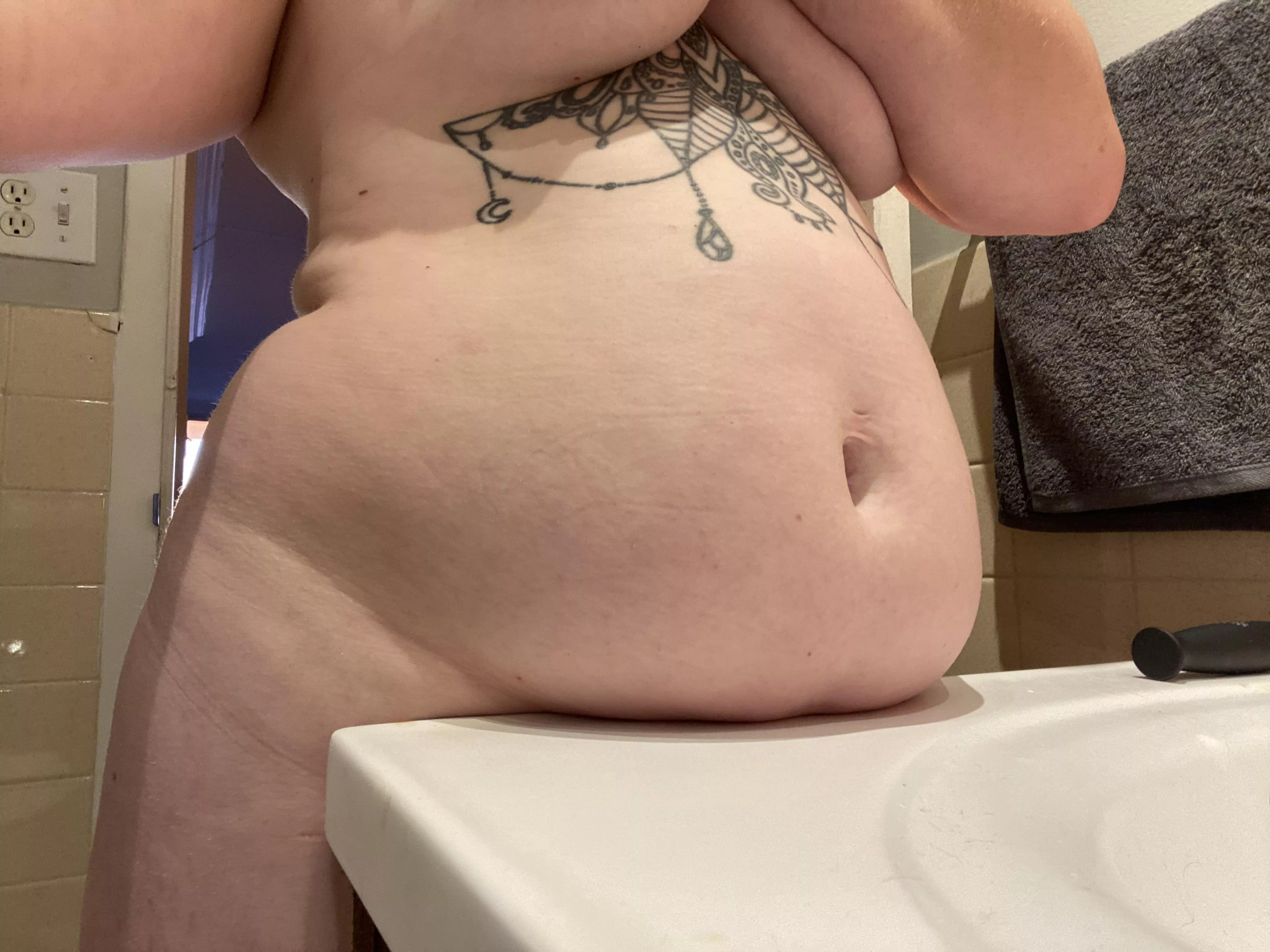 Nice and full 🤰🏼