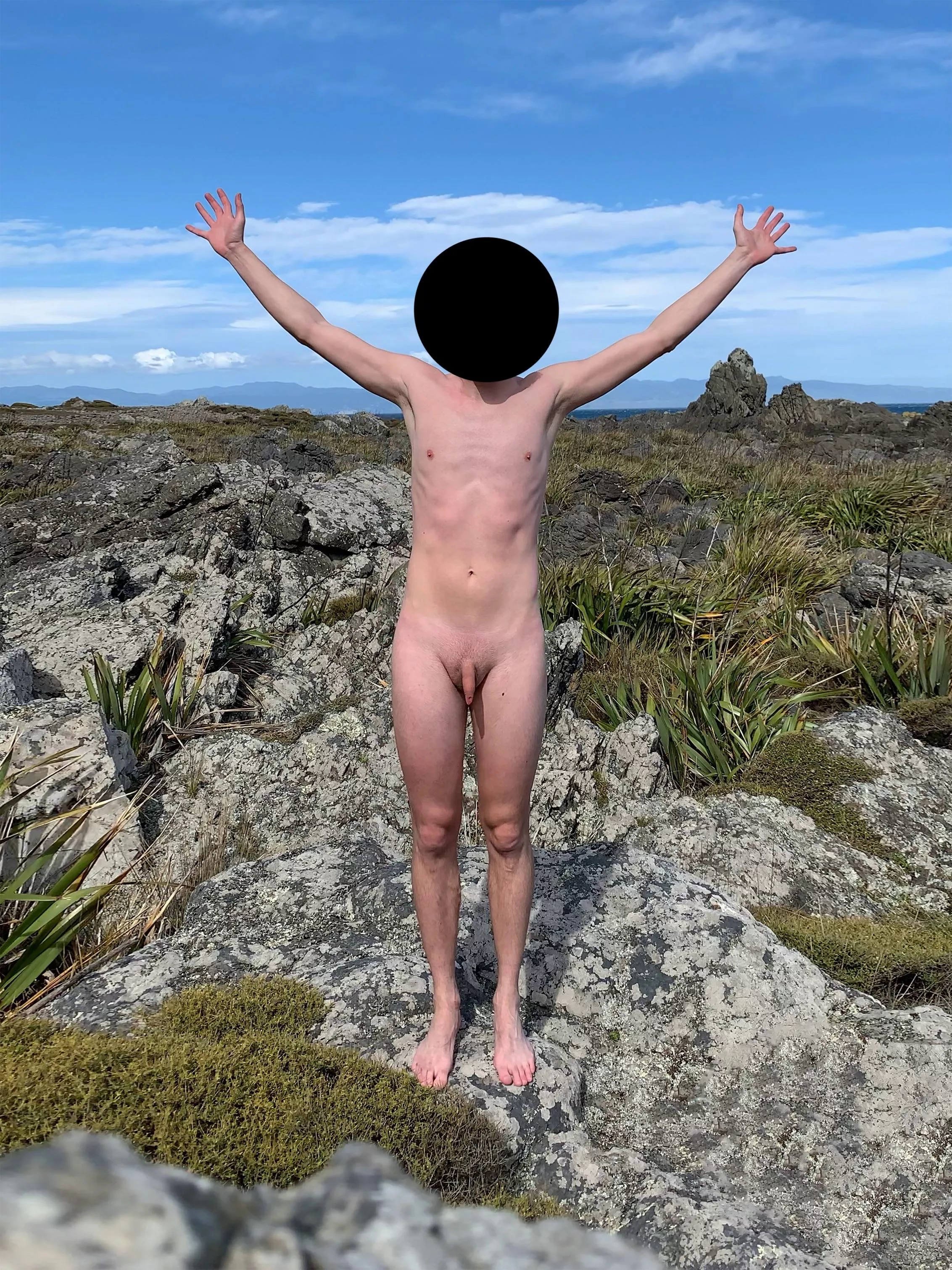 Playing naked on the rocks by the coast 😄🙌