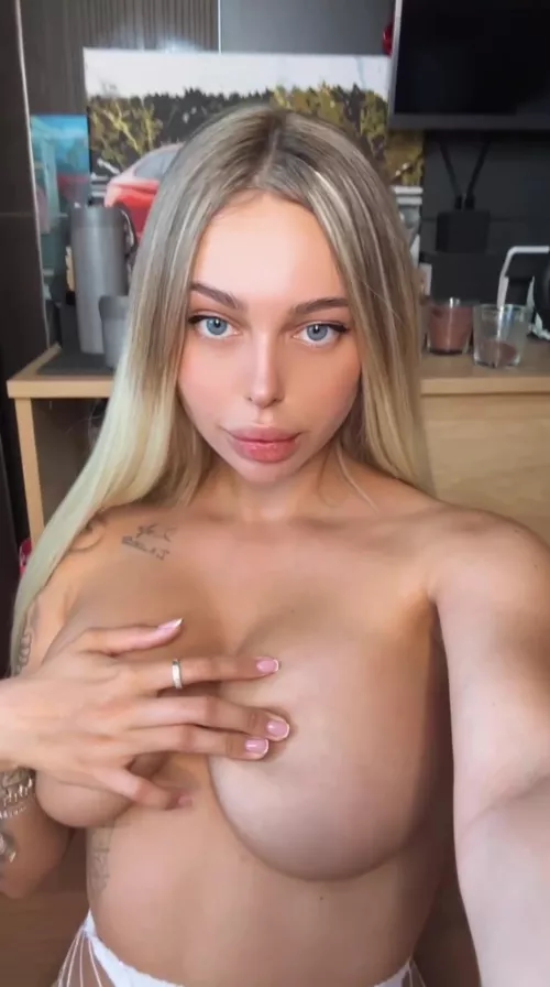 WANTED: man who likes to eat pussy