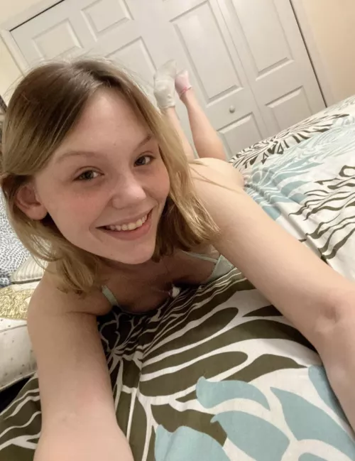 Which is prettier; the socks or face 😚