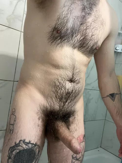 Who wanna take a shower with hairy handyman?