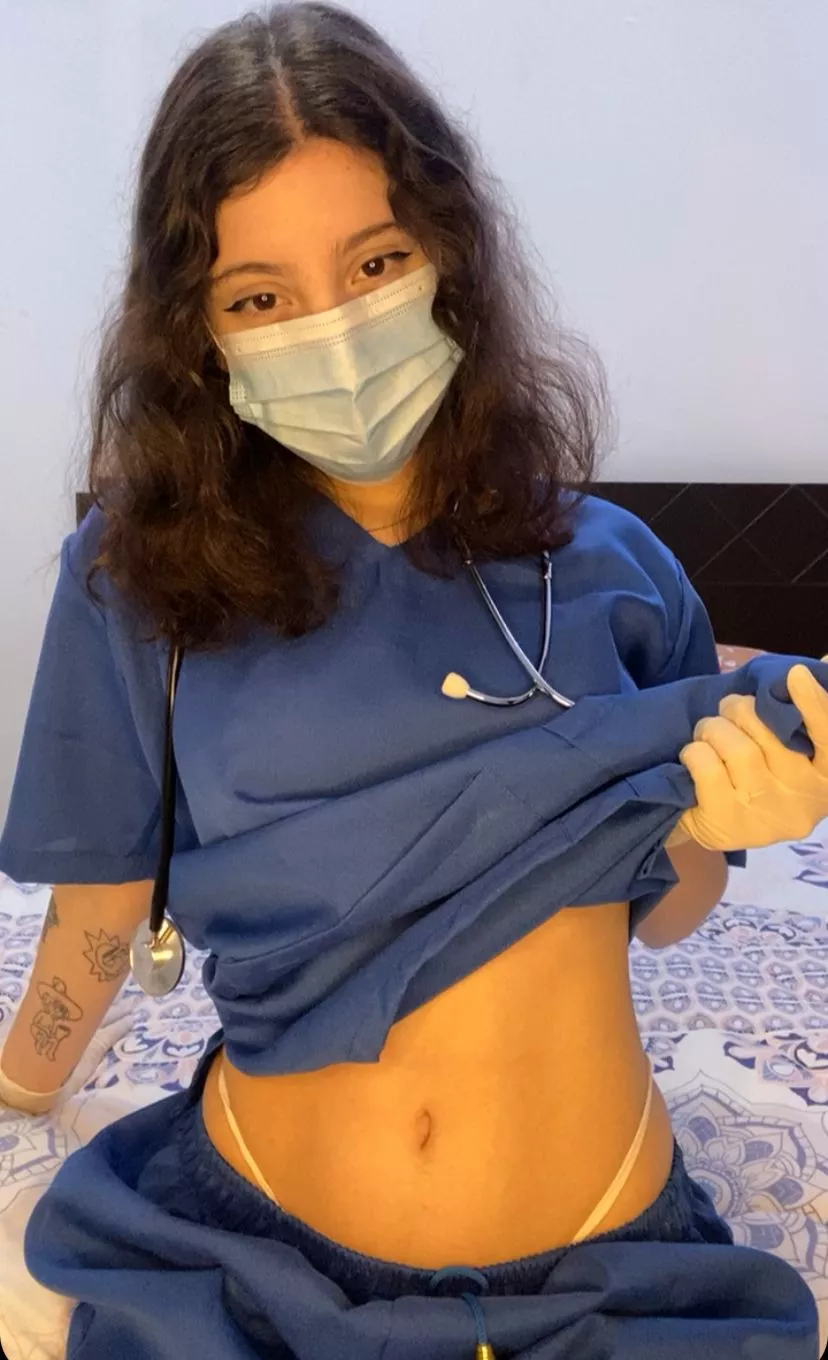 Would you fuck a nursing student you met on Reddit ? F19