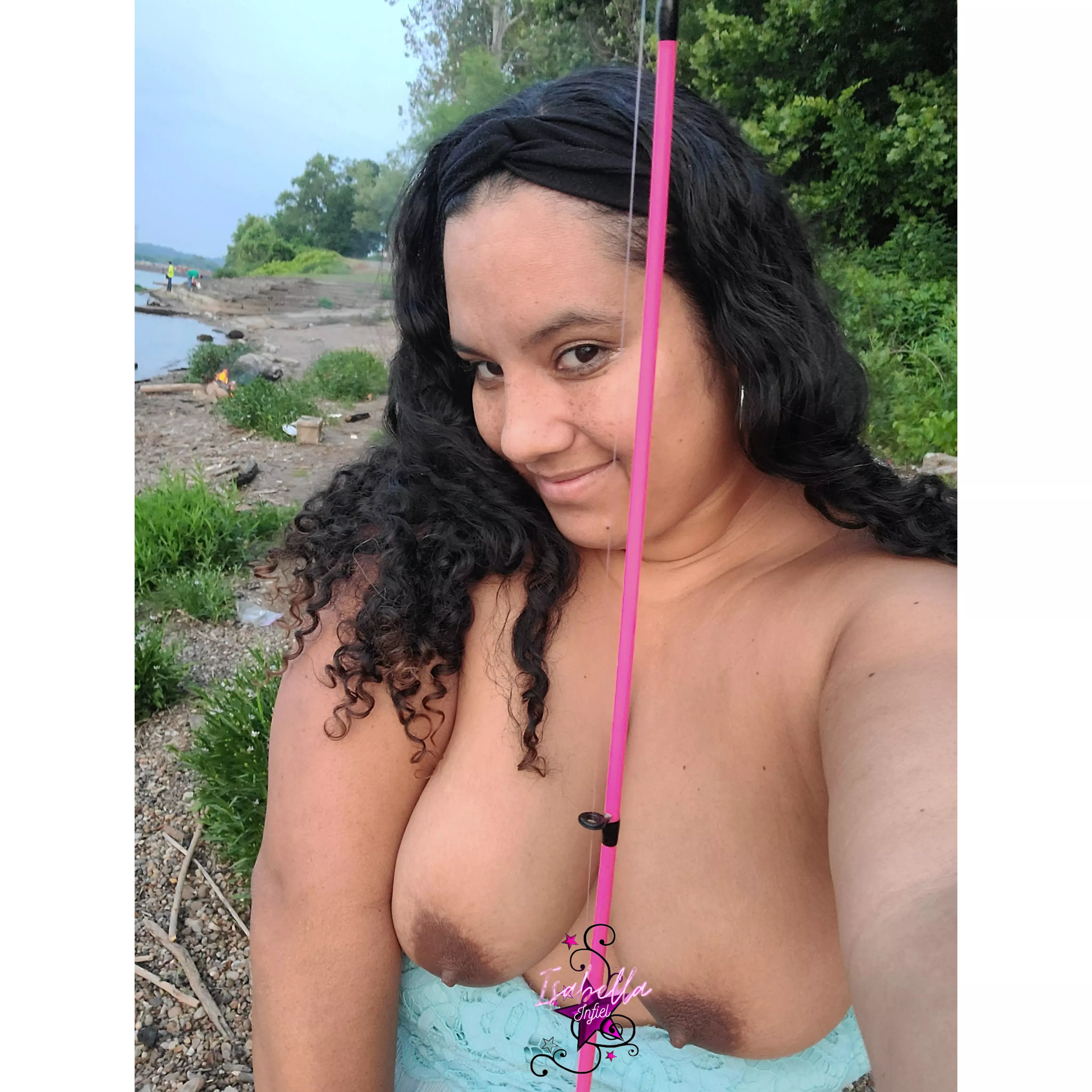 Would you take me fishing? Don't mind the peeps behind me ;)