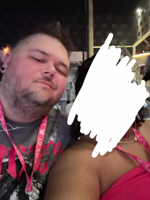 (37) Any twinks wanna throw down on cod or whatever?