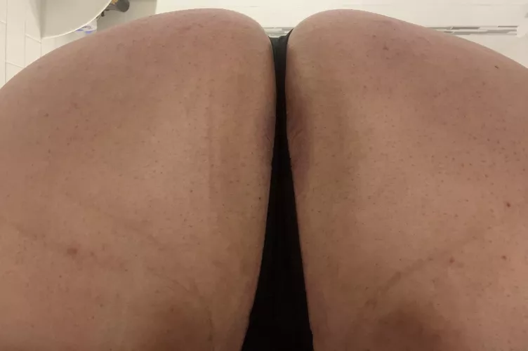 A booty is a terrible thing to waste!