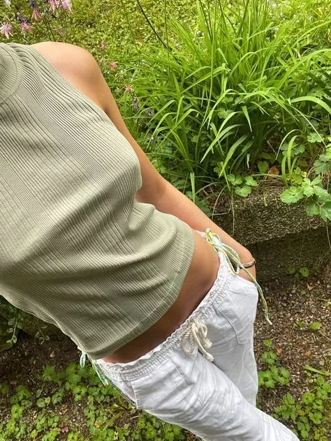 A flower among the greenery. ⚘🌿