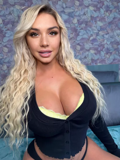 Am I fuckdoll or wifey material?