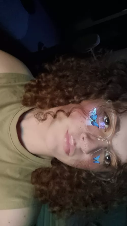 Do I look like I'm a good gamer or nah 😊