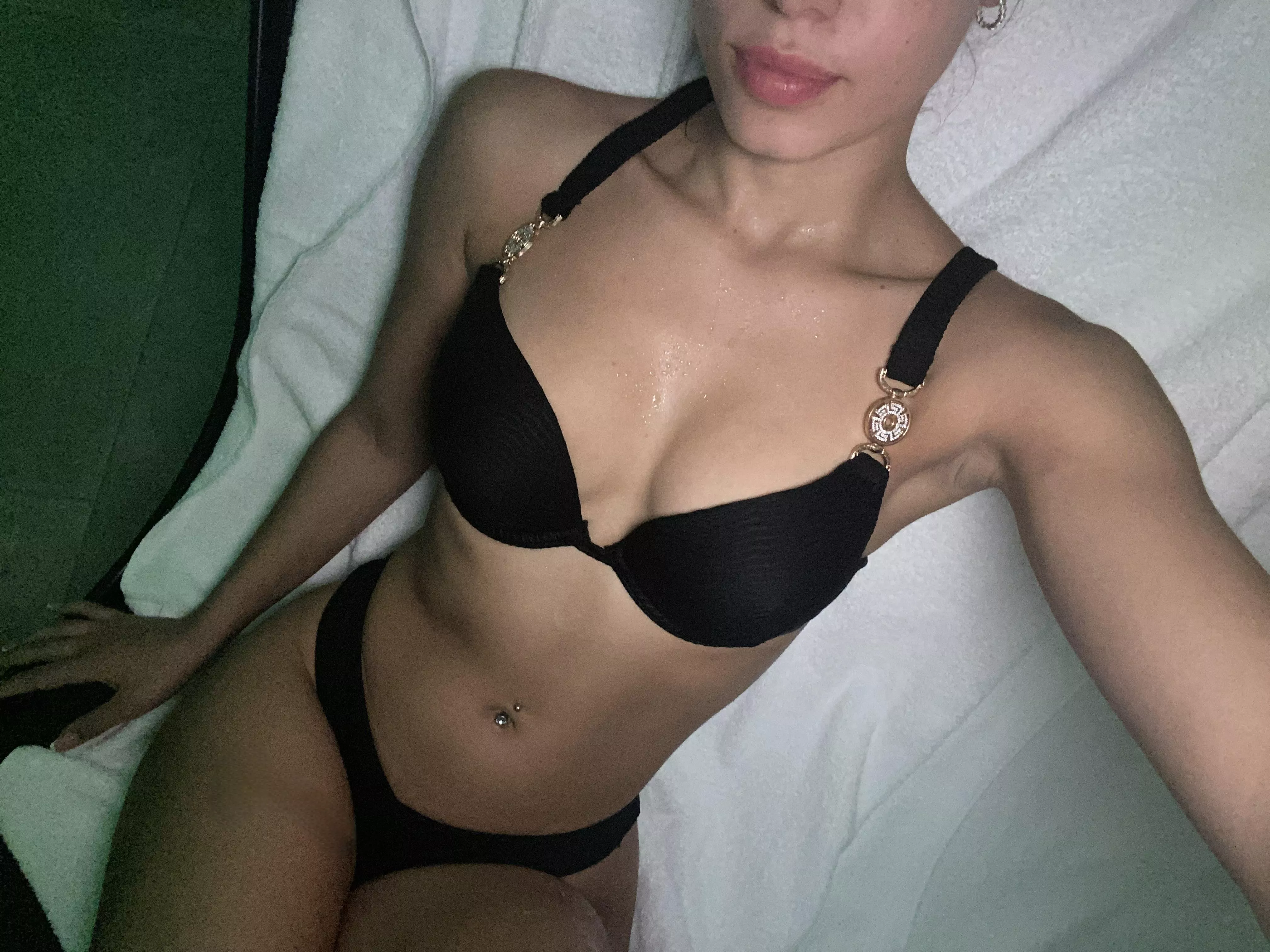 Don’t let my boyfriend know about these snaps 🤭