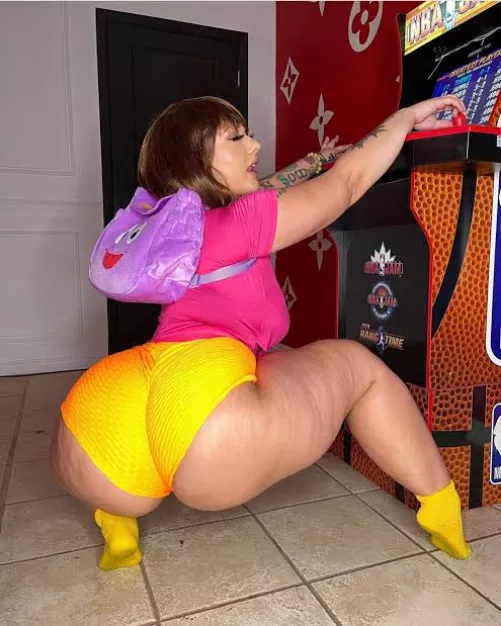 Dora got curves 😍