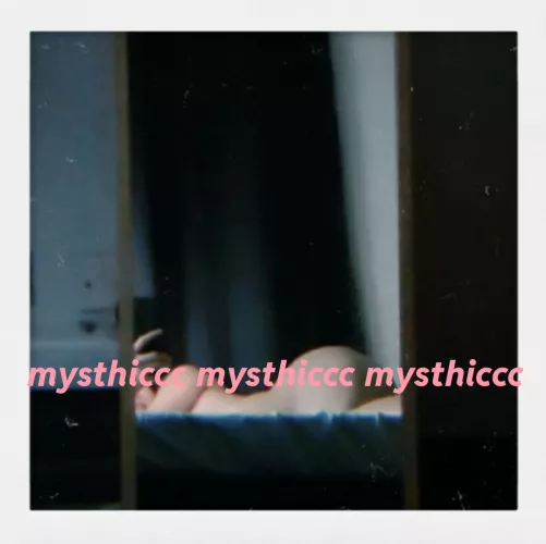 [F]uck all the cheaters, no one deserves me 😌