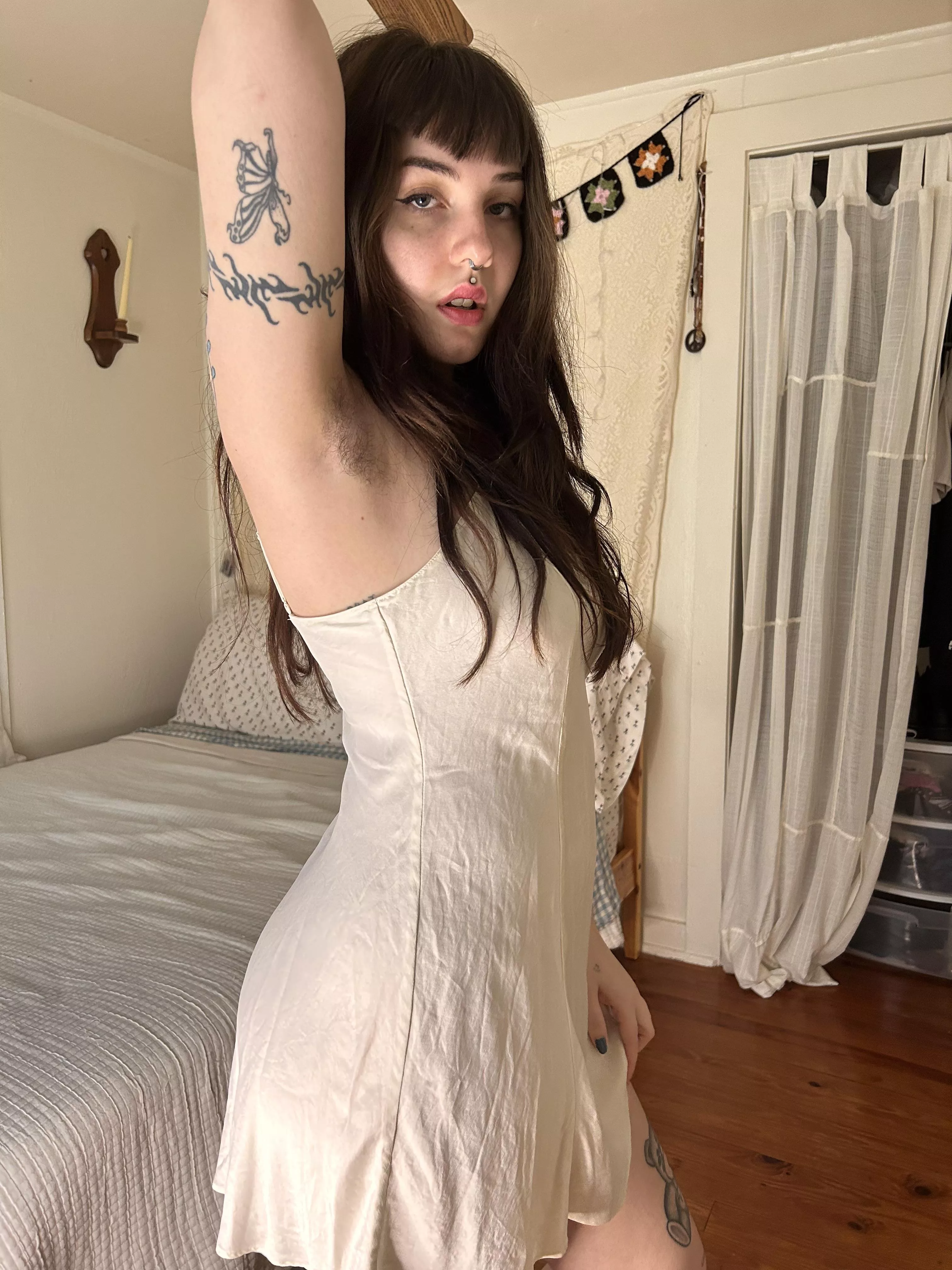 Hairy pits are my favorite accessory