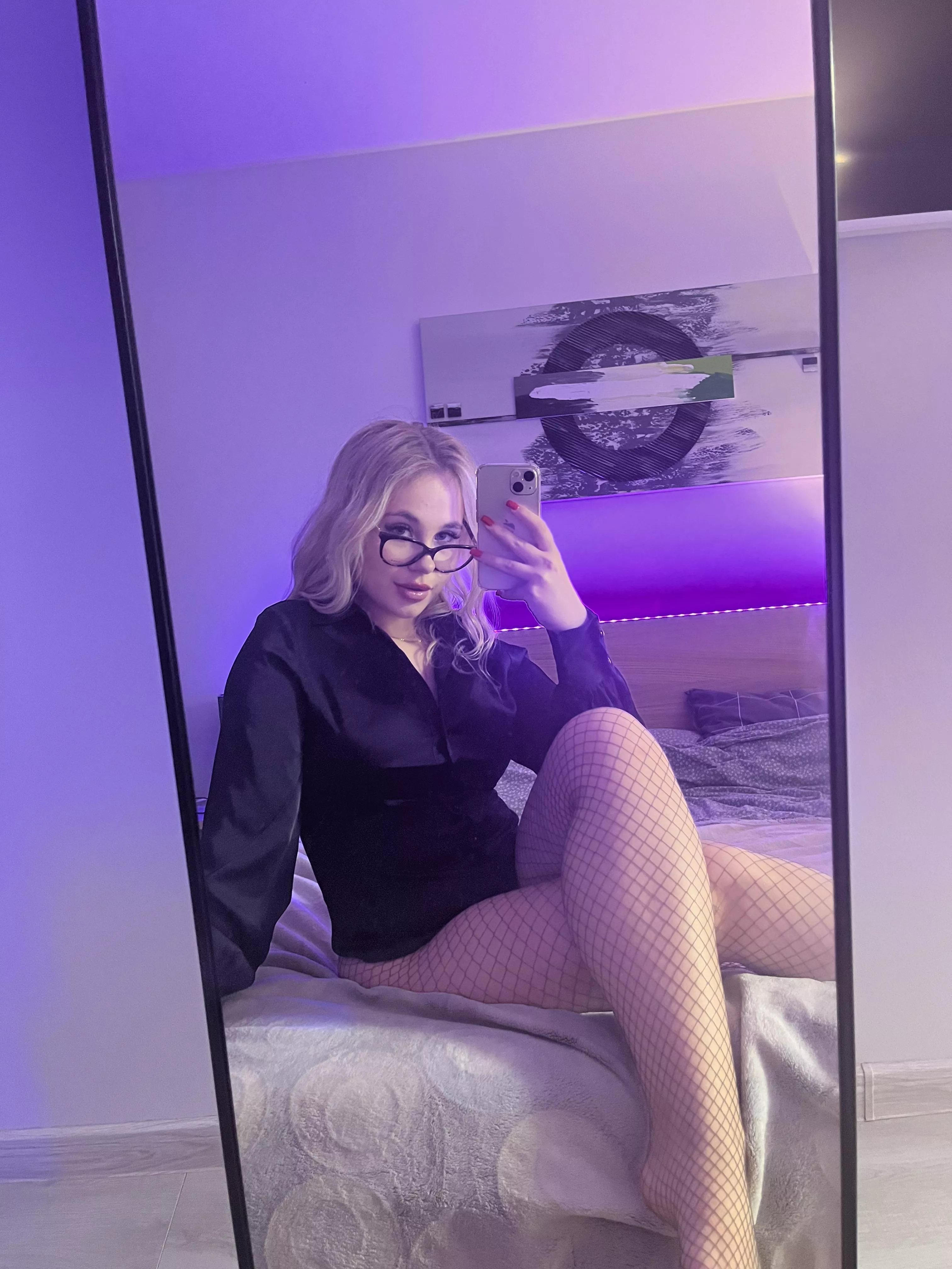 I kinda wanna rip this off me (F19)