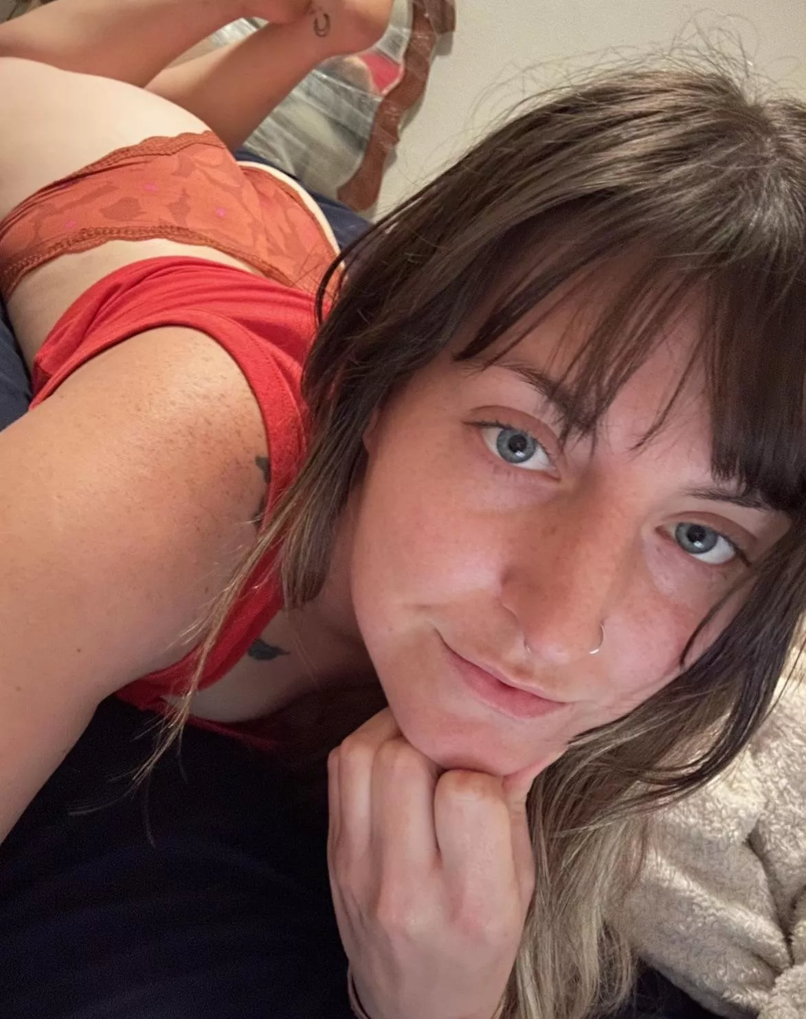 I love when I get to work from home, the outfits are so much more comfy 🤭