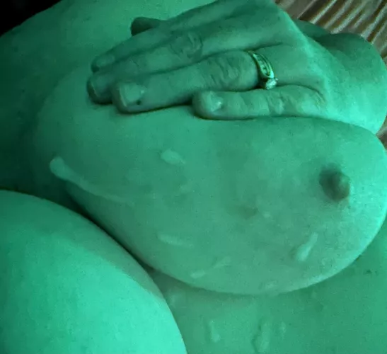 I’m not sure a title can add anything to today’s picture.