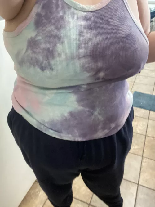 It’s getting cold outside, snuggle weather🥰