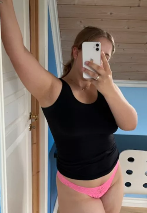 need someone whotake care of my armpits