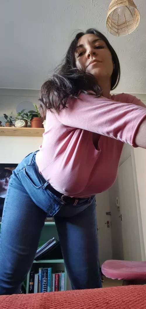 Pink top for the evening it is 🙈