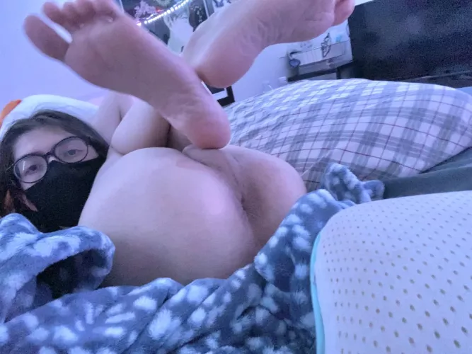 someone dares you to mating press me at a sleepover, would you let them watch?