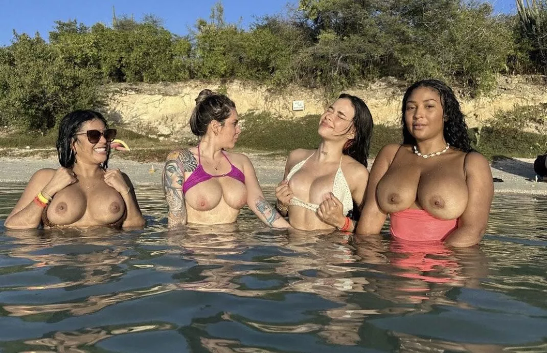 Topless at the beach [4]