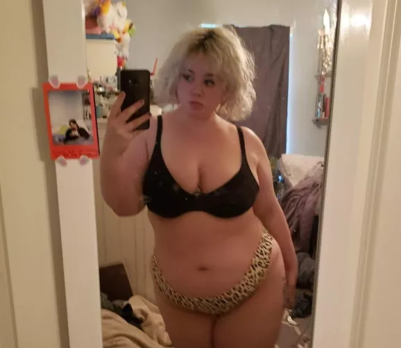 Wanna fuck me right in front of my bf??