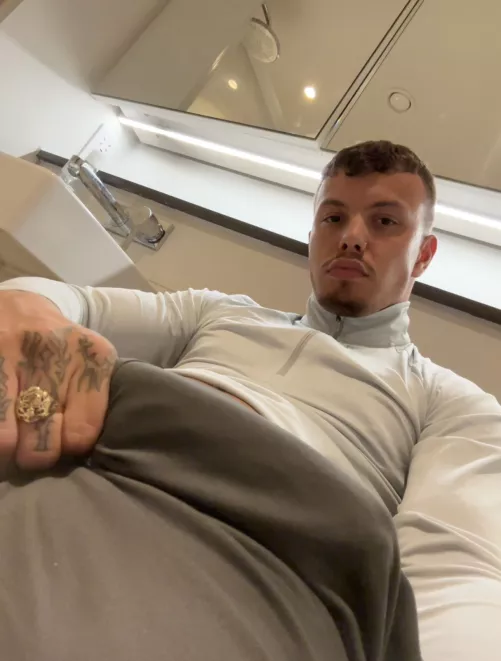 What would you do if you had this cock in your hand?