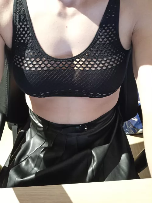 Would you be attracted to me ?