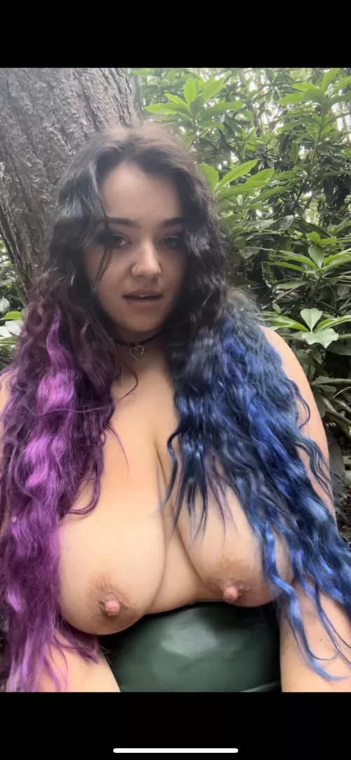 Would you prefer saggy boobs or perky boobs on your gf?