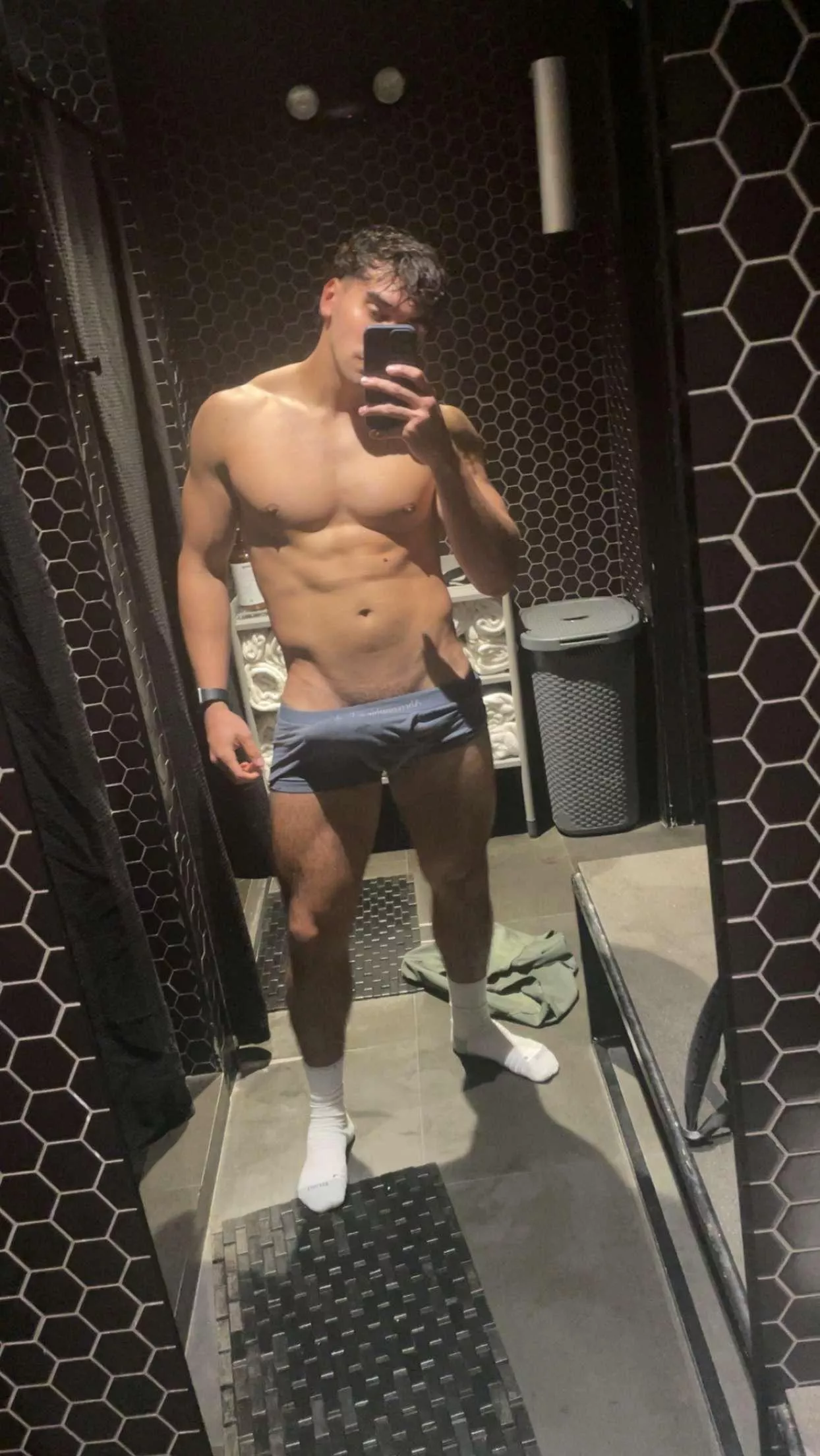 22 in Miami horny 🙈